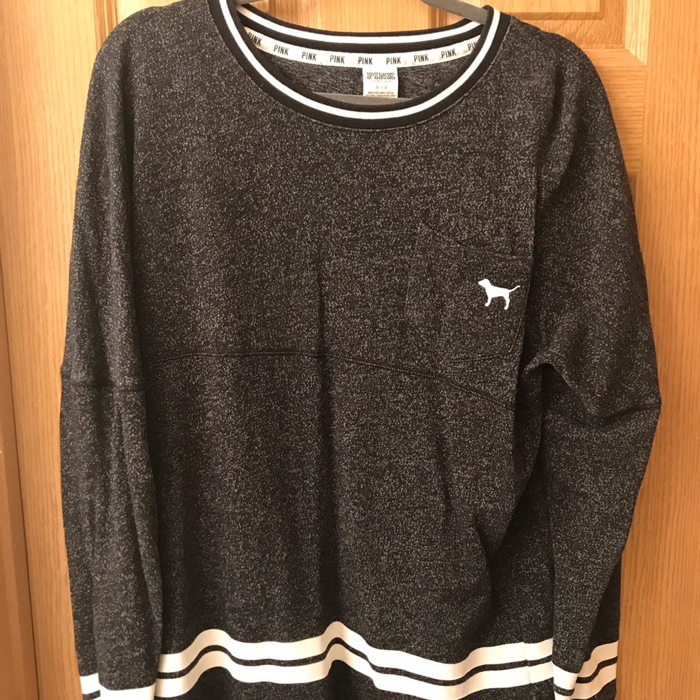 Black and white Victoria Secret’s PINK sweatshirt